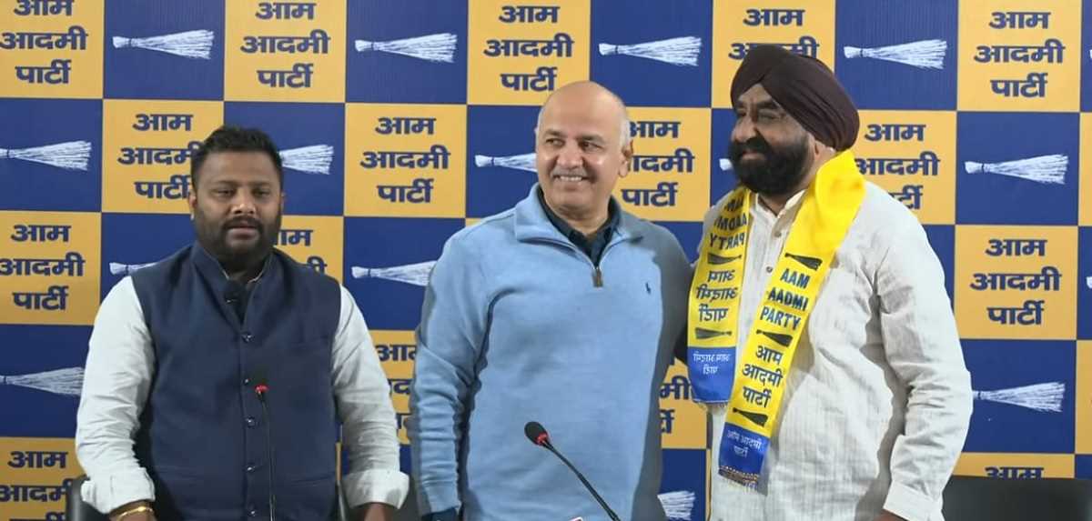 दिल्ली चुनाव से पहले और मज़बूत हुई आप, बीजेपी नेता सुरेंद्र पाल सिंह बिट्टू आप में शामिल दिल्ली चुनाव से पहले और मज़बूत हुई आप, बीजेपी नेता सुरेंद्र पाल सिंह बिट्टू आप में शामिल